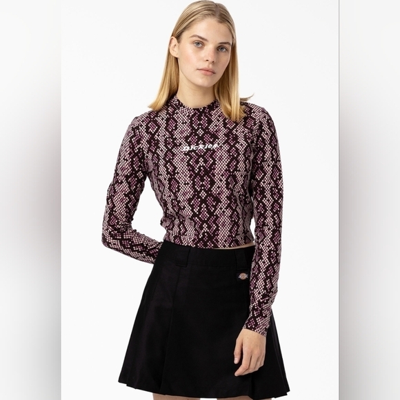 Women's Dickies Camden Cropped Long Sleeve T-Shirt NWT Snakeskin pattern - Picture 8 of 9